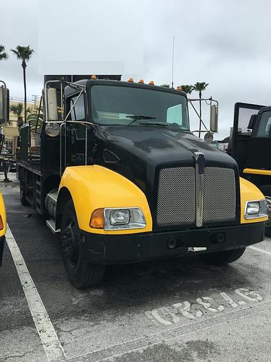 Used 2006 KENWORTH T300