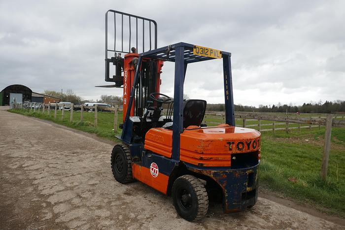 Used 1998 TOYOTA 5FDU 25