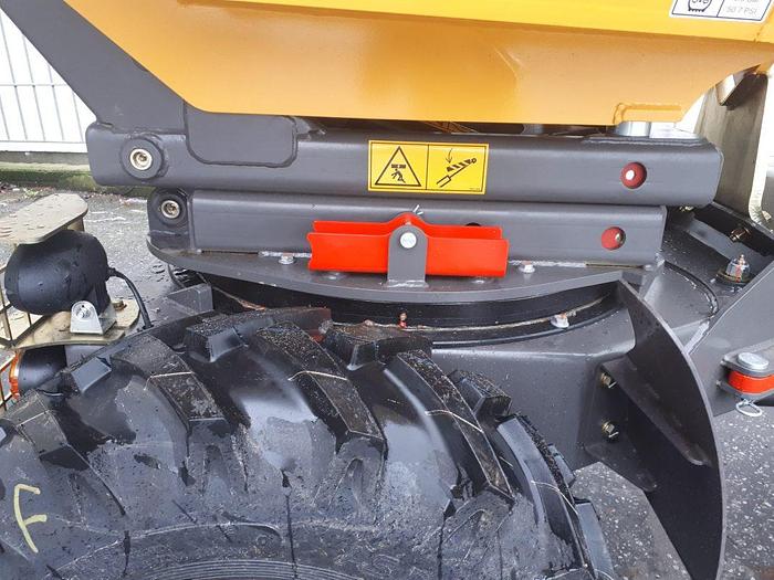 Used 2 TONNE SWIVEL