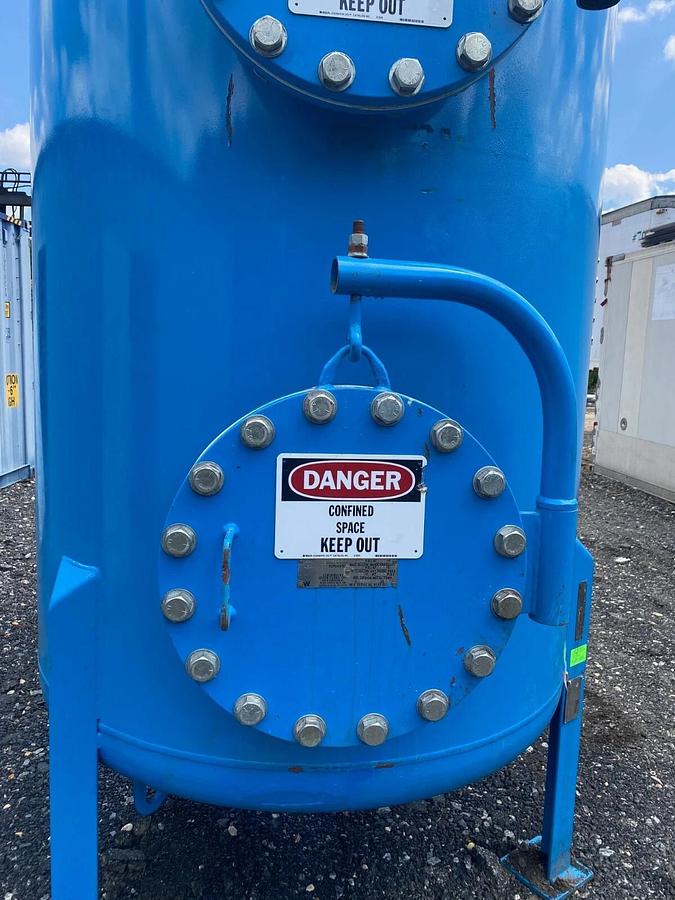 Used Quick Tanks Inc 880 Gallon Vertical Cylinder Liquid Storage Tank, 60”x72”