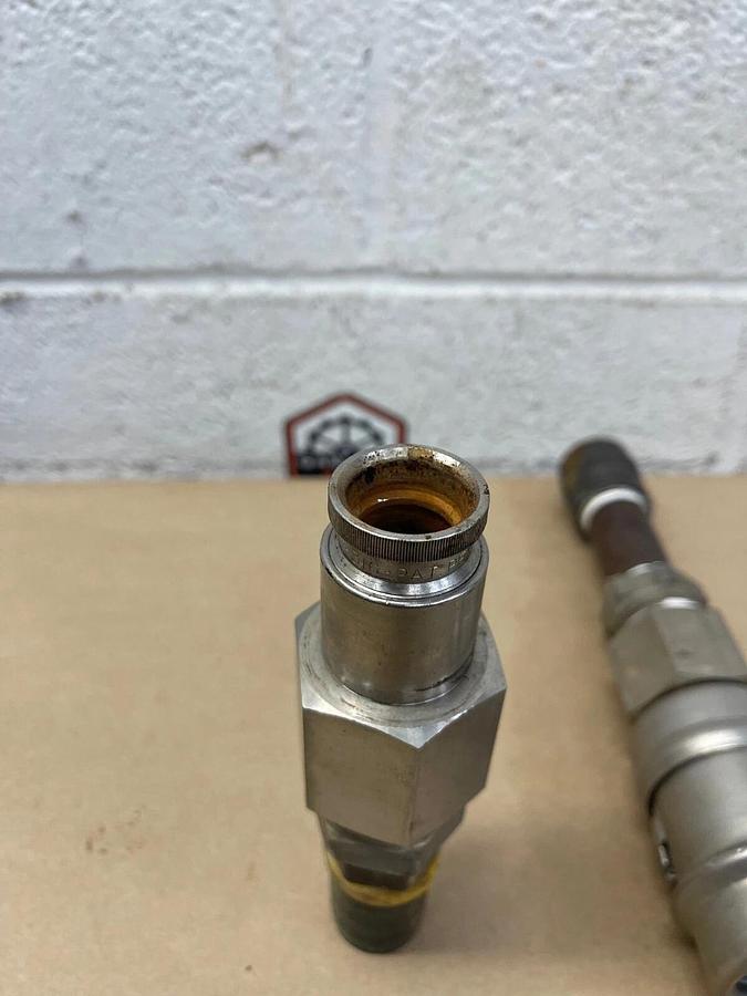 Used Swagelok QT8–316 Stainless Steel, Quick Connect and Disconnect