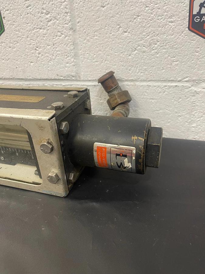 Used Brooks 110-10H301A Flow/Pressure Meter