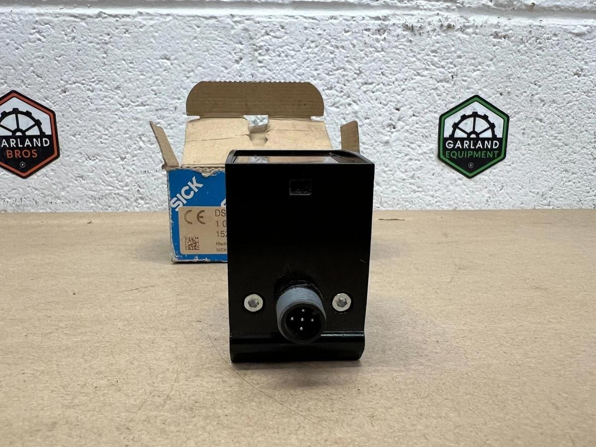 Used SICK DS50-P1112 1047 402 1523 Distance Sensor