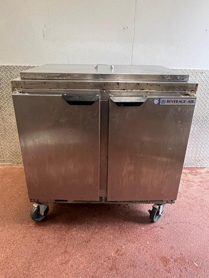 Used Beverage-Air Corp SPE36HC-15M-B0J 2 Door Fridge 1 Ph, 115VAC, 60Hz