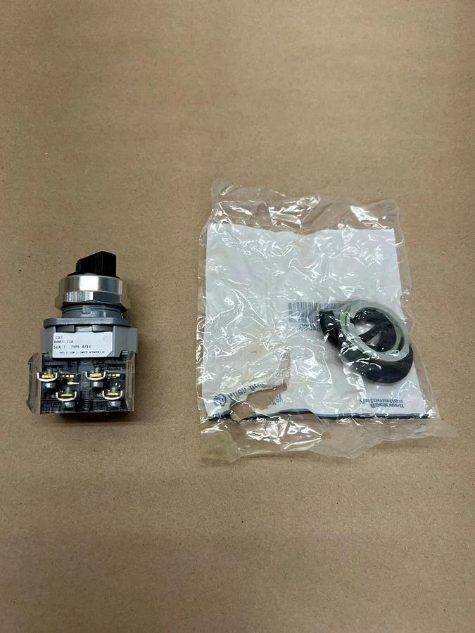 Allen Bradley 800T-J2A Ser. T Selector Switch