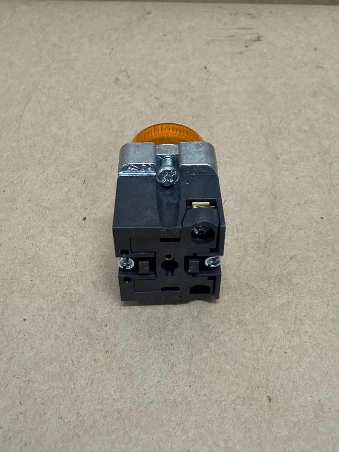 Used AutomationDirect GCX1233-24L Amber Indicator Light, ECX1050