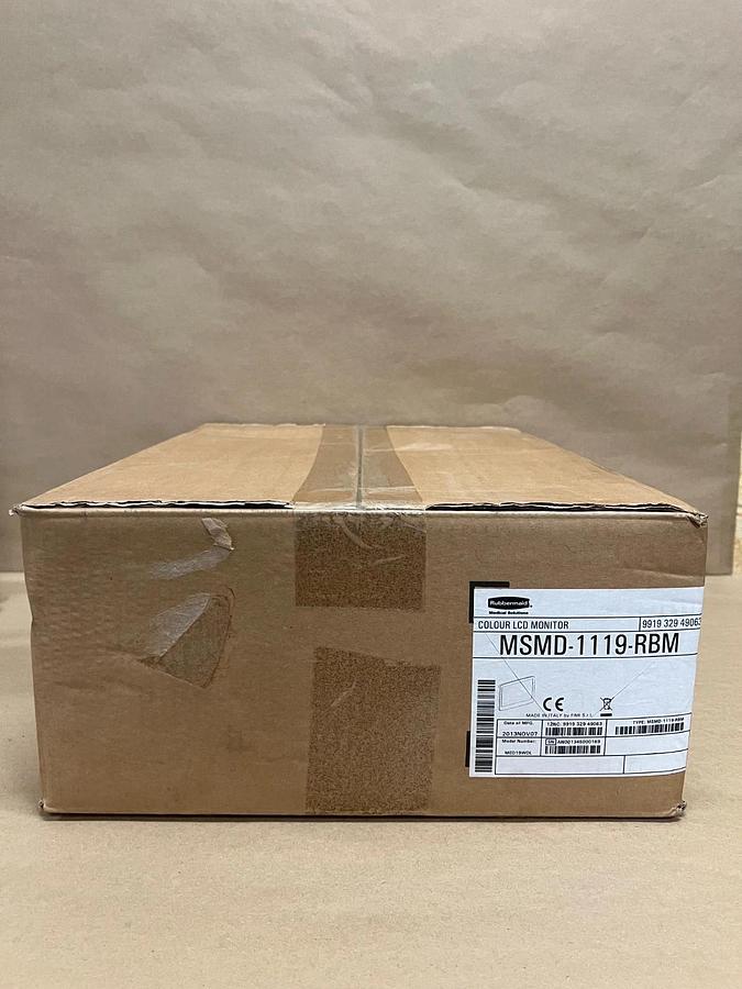 Used Rubbermaid MSMD-1119-RBM 19" Medical Grade Color LCD Monitor *NEW*