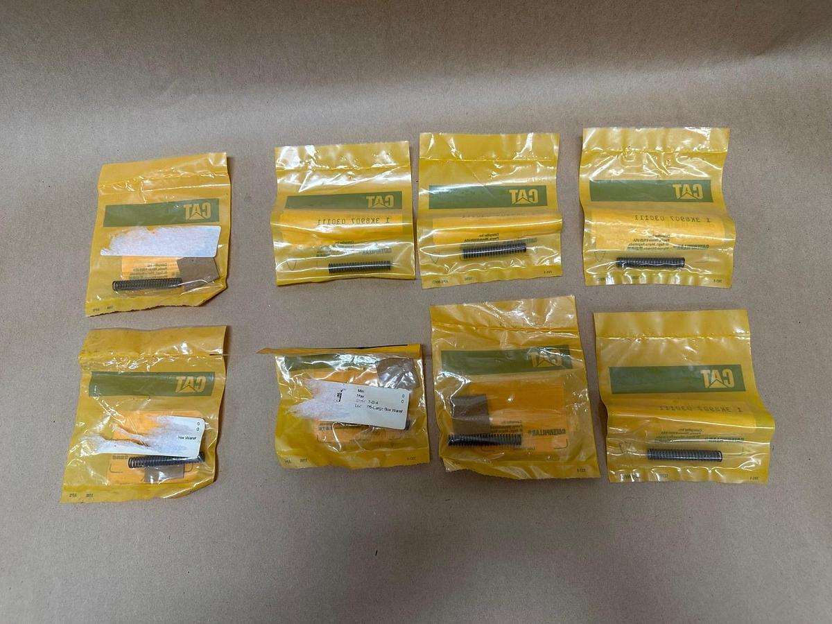 Used CAT 3K-8907 Spring *FACTORY SEALED* Lot of 8