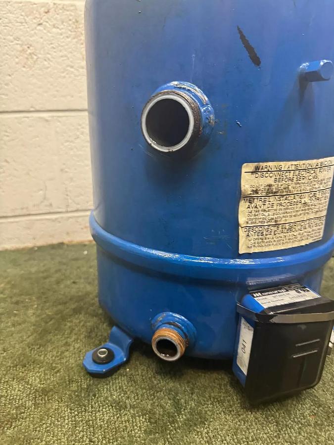 Used Danfoss MT56HL3A Reciprocating Compressor, 200-230V, 3-60HZ, 28A, 360 PSI