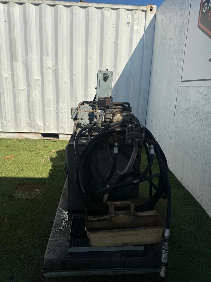 Used Gloucester Engineering 29 Gal Hydraulic Power Unit 30”x18”x12”, 2Hp Motor