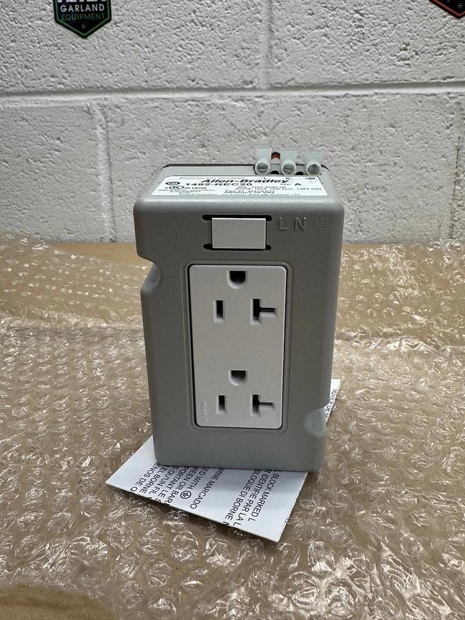 Used Allen Bradley 1492-REC20 Receptacle, 20A *NEW*