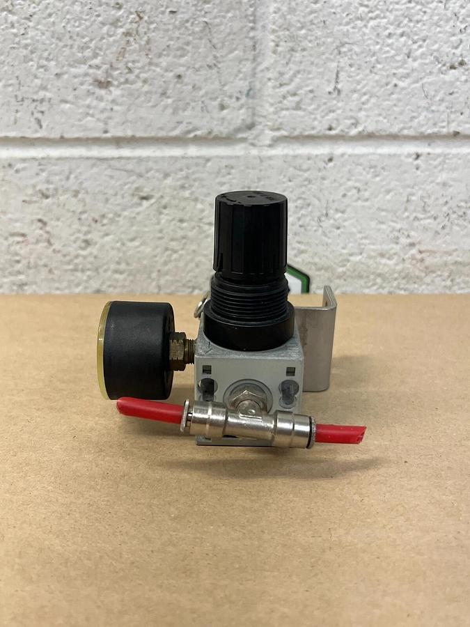 Used Numatics R14R-02 Pneumatic Regulator