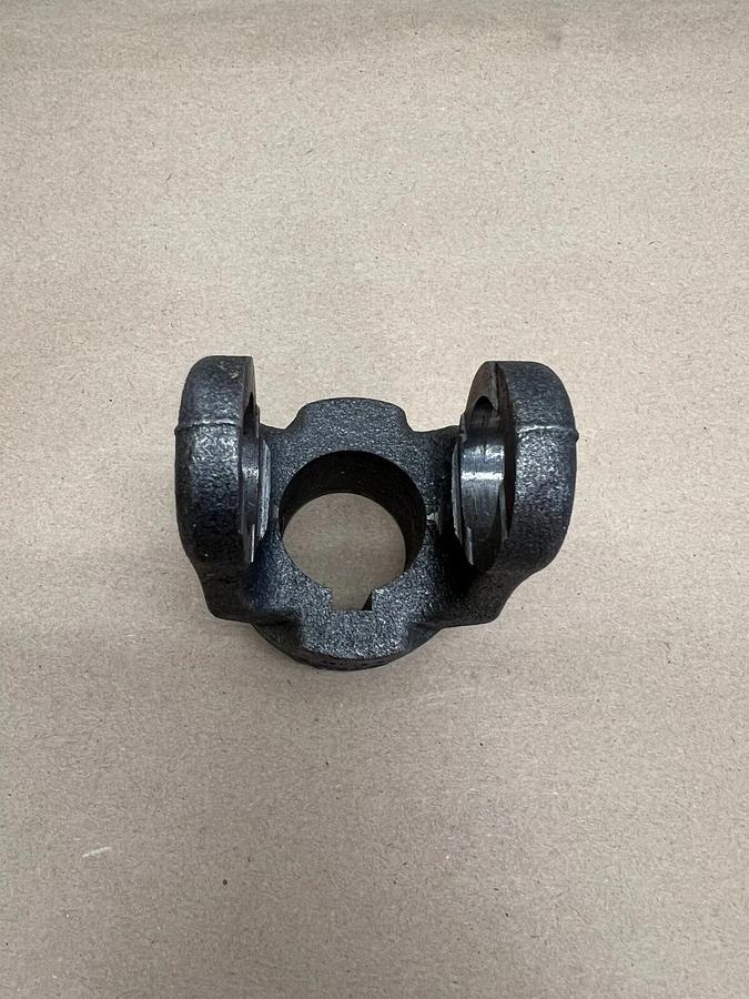 Used Neapco 10-4153 1-3/16” RD 5/16” KW End Yoke