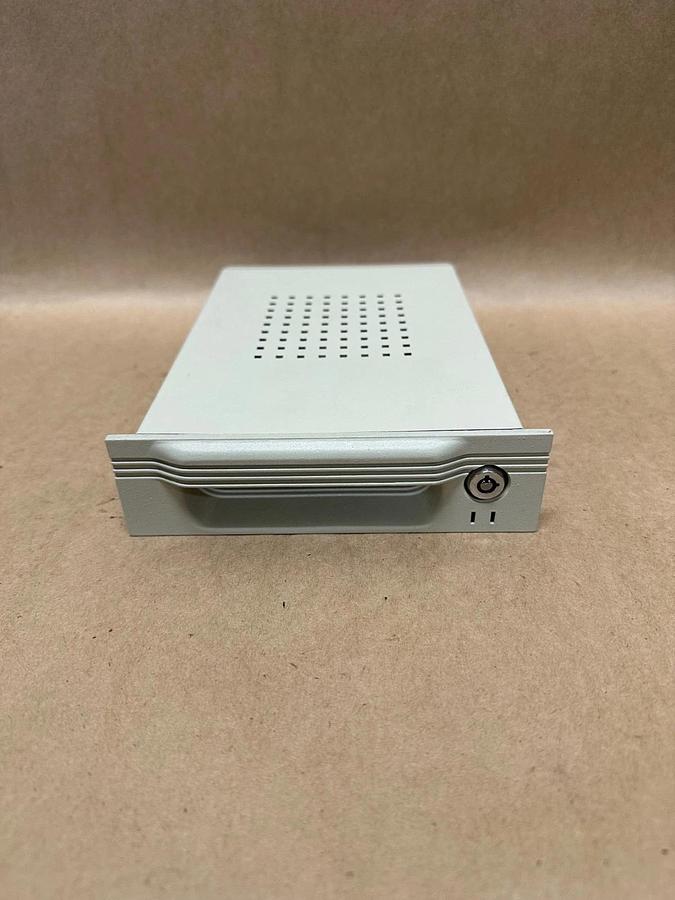 Used ICY Dock SCA 2 Metal Casting Mobile Rack w/ Fail Alarm *NEW*