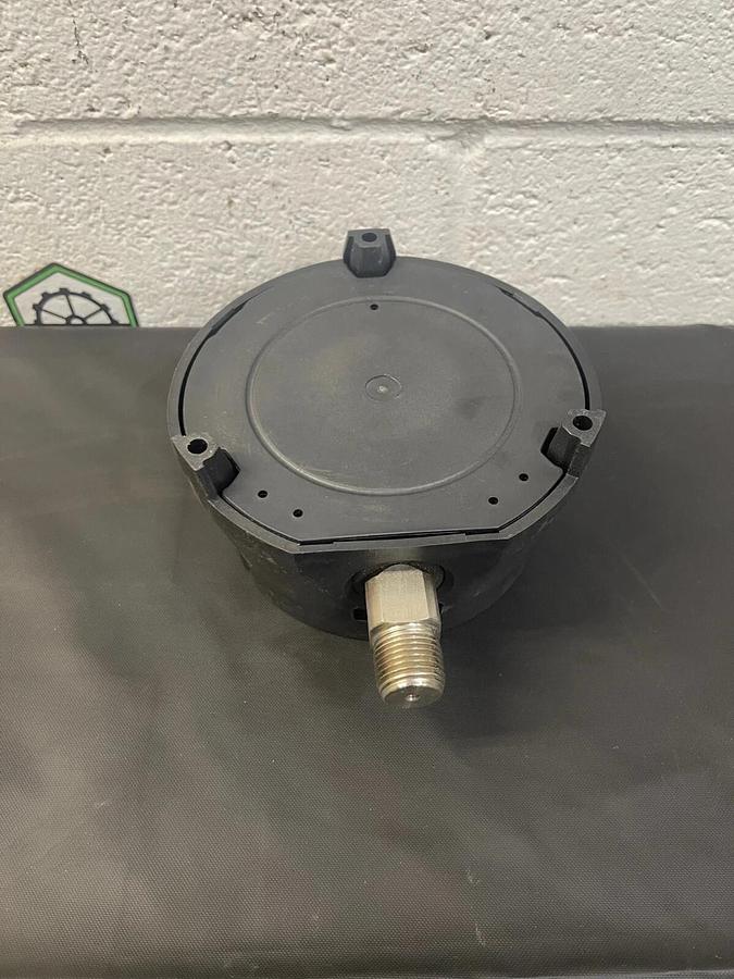 Used Wika 316 SS Tube & Connection 0-1500 psi, 0-10300 kPa, Pressure Gauge