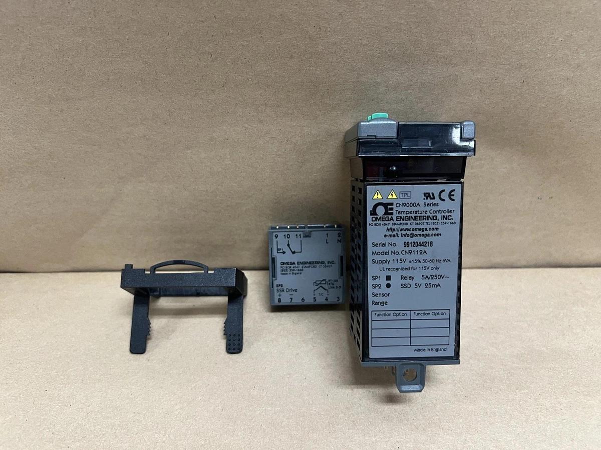 Omega Engineering CN9112A CN9000A Temperature Controller