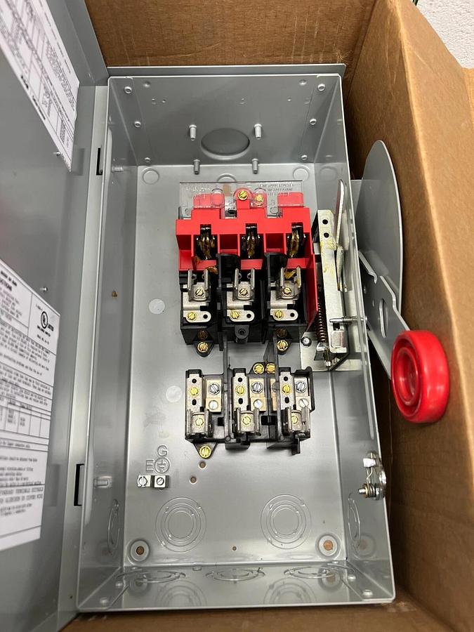 Used Eaton DH361FRK 30A Heavy Duty Safety Switch