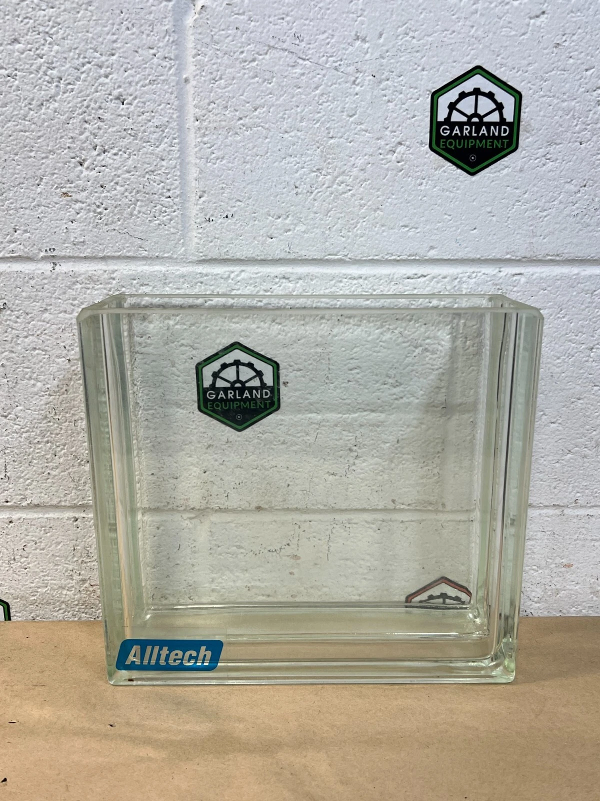 Used ALLTECH Soda-Lime Glass Rectangular Chromatography Jar w/o Lid