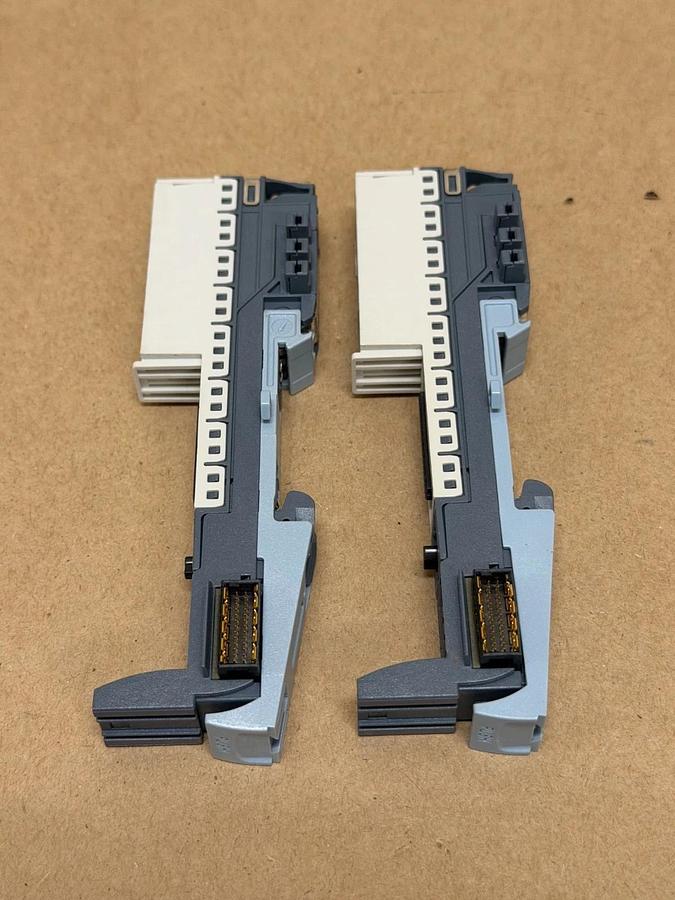 Used Siemens 6ES7 193-6BP00-0DA0 Base Unit - Lot of 2
