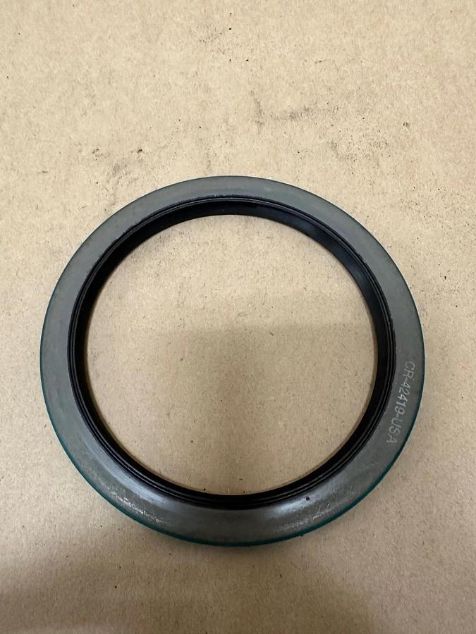 Used Chicago Rawhide 42419 Oil Seal Joint Radial *NEW*
