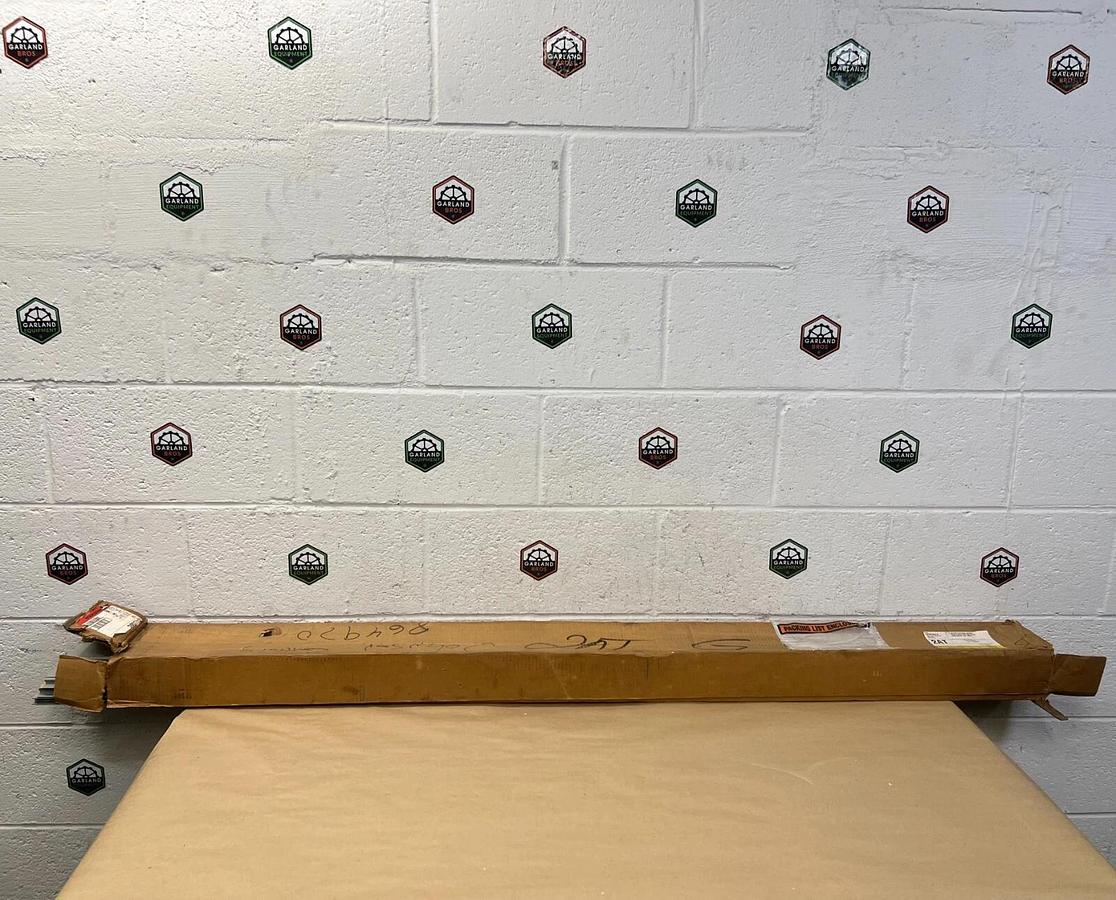 Wiremold G4000C Wire Ducting and Raceways (5) 10 ft lengths