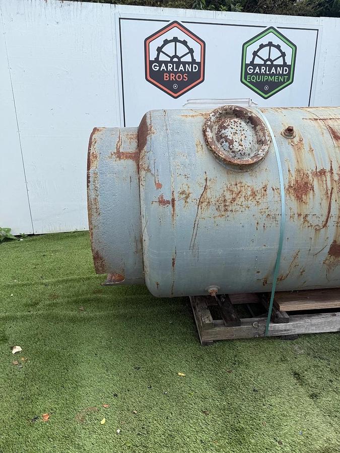 Used Pressure Tank 118”x40”x40” Tank, 530 Gallons
