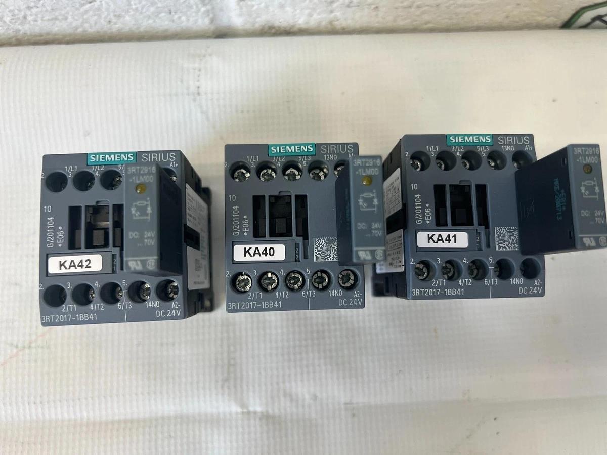 Used Siemens 3RT2017-1BB41 Contactor - Lot of 3
