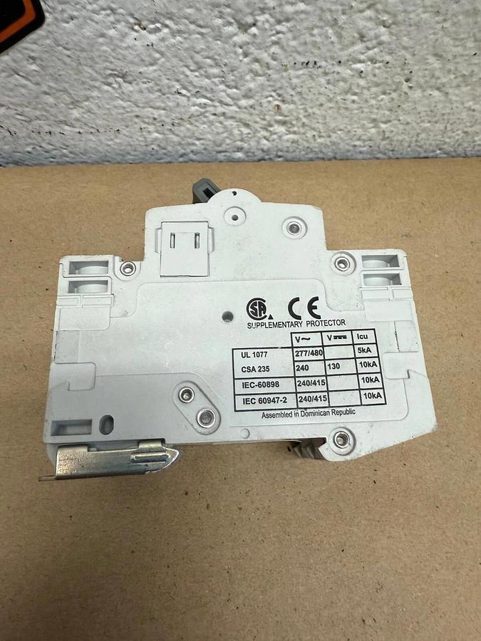 Used Cutler-Hammer WMS2C60 Miniature Circuit Breaker, 2-Pole, 60A, 415V