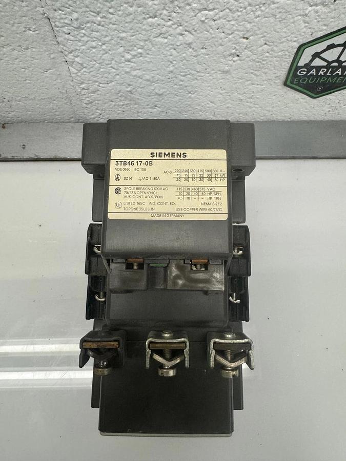 Used Siemens 3TB46 17-0B Contactor (Needs repair/ missing pieces)