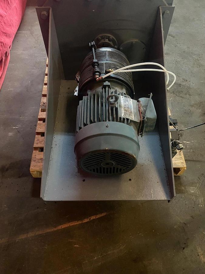 Used Falk 1120FC4A Enclosed Gear Drive, Toshiba 5HP 1745RPM Motor Service Factor:1.49