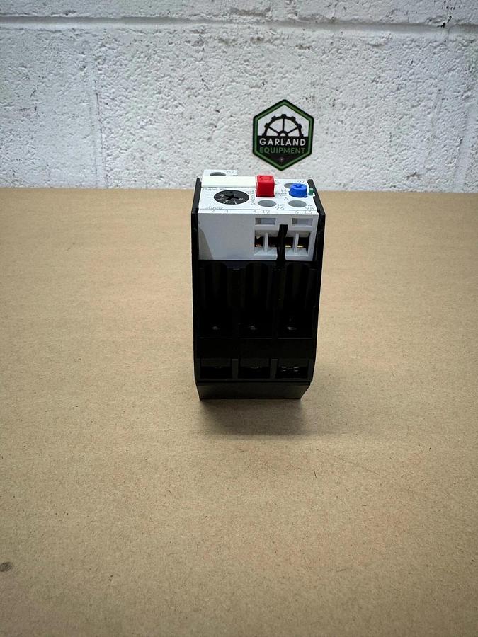 Siemens 7PU1540-1AK23 Timing Relay, AC 120-127V, 50/60Hz