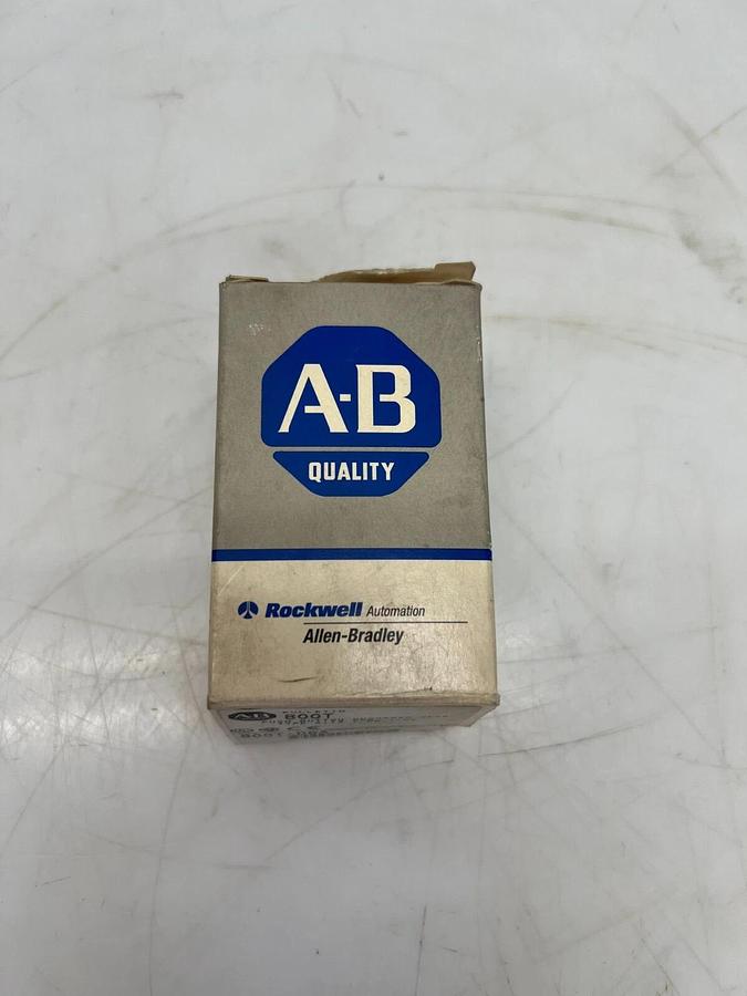 Used Allen Bradley 800T-D6A Push Button, Mushroom Head, Red