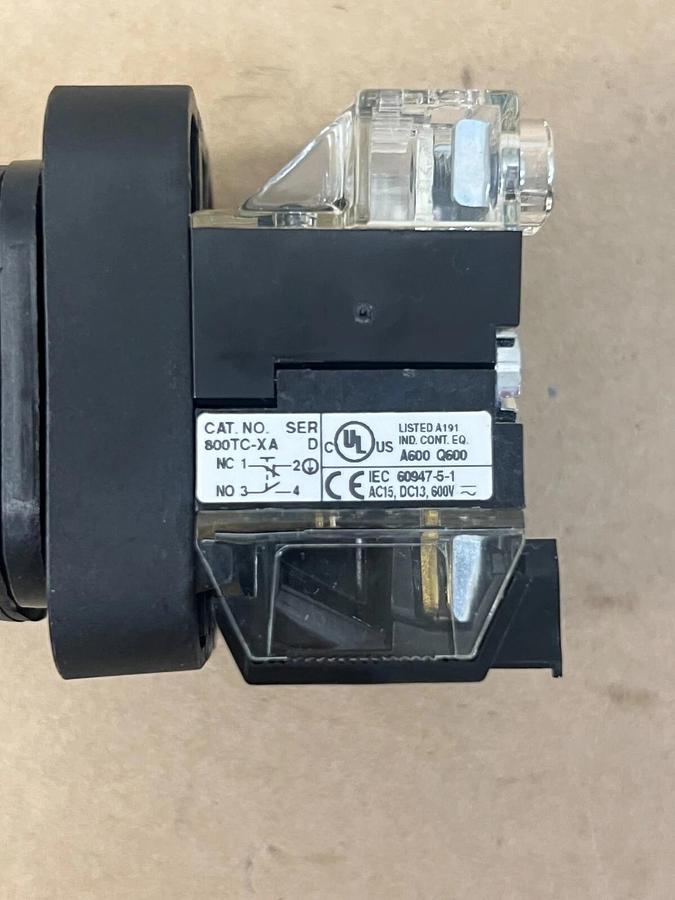 Used Allen Bradley 800HC-QRAH24G Series F, Type 4, 4X, 13