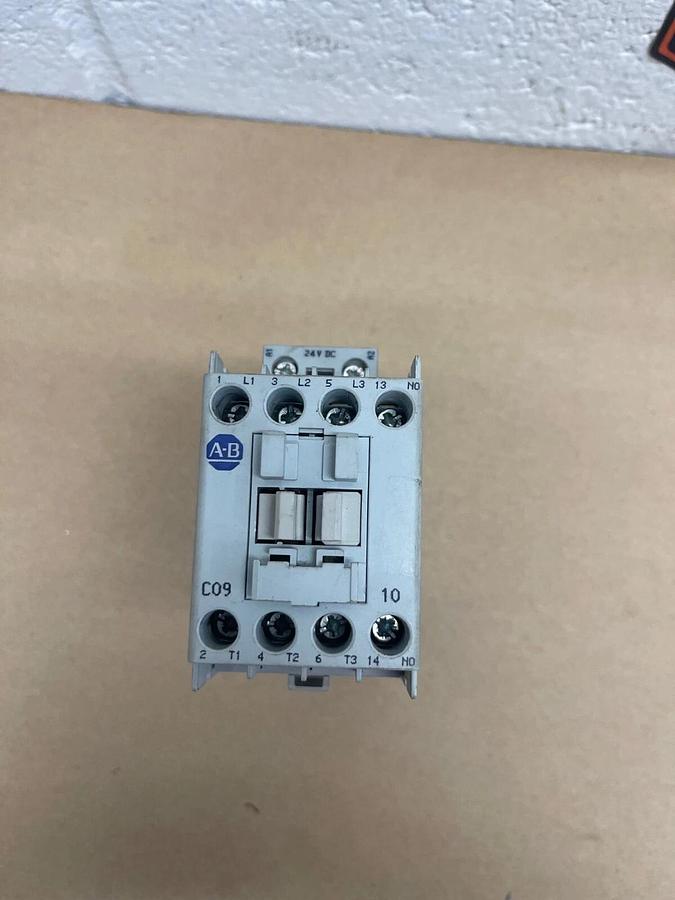 Used Allen-Bradley 100-C09Z*10 Contactor, Series A