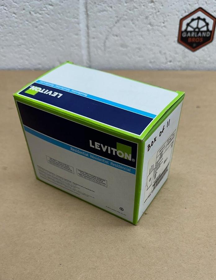 Leviton 3W101-E 2 Pole 3 Wire, Plug - Box of 11