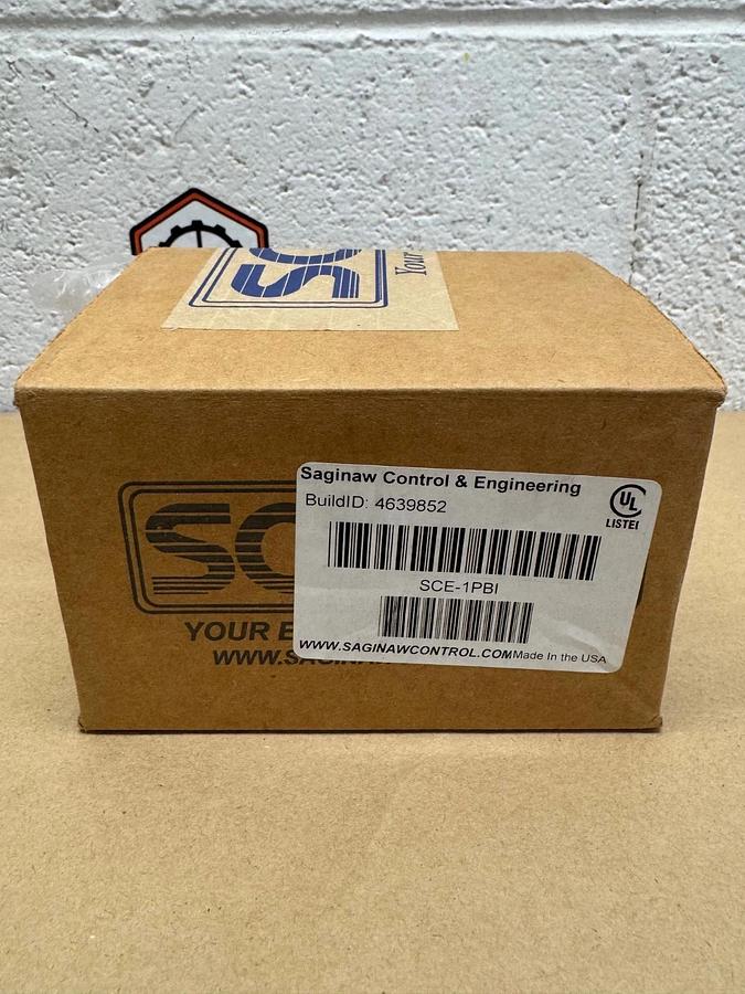 New - open box Saginaw Control & Engineering SCE-1PBI Pushbutton Enclosure *NEW*
