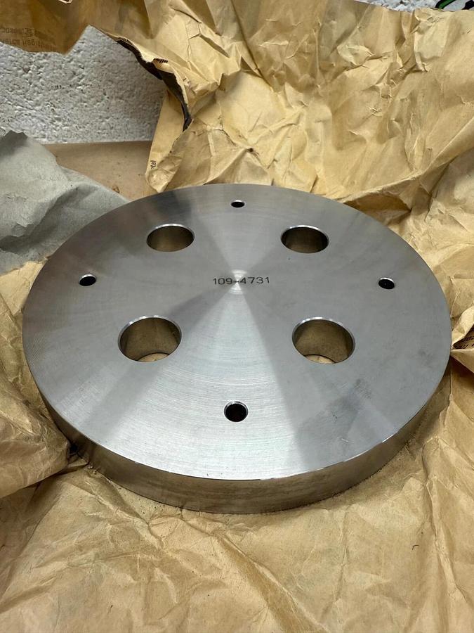 Used Caterpillar 109-4731 Trunnion Support Retainer Plate