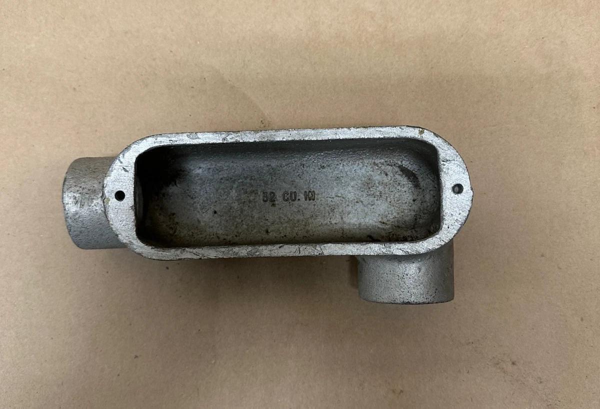 Used Appleton Unilet LL Form 35, 1-1/4” Conduit *NEW*