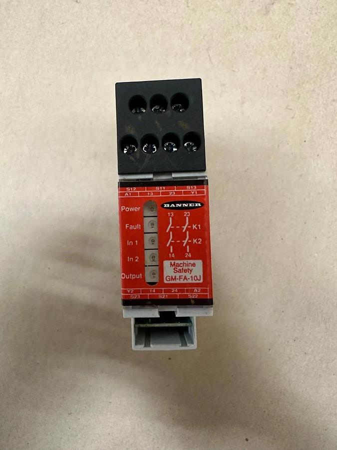 Used Banner GM-FA-10J Gate Monitoring Safety Module