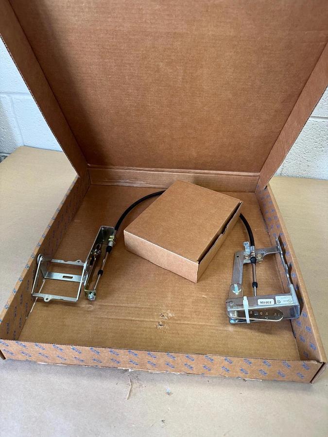 Used Eaton EHMFS04 Operator Flexible Circuit Breaker Shaft Handle *NEW*