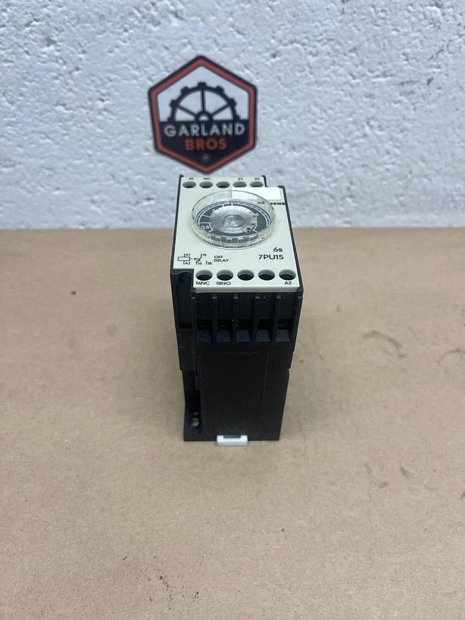 Siemens 7PU1540-1AK23 Time Delay, 120-127 VAC, 50/60 Hz, 0.6-6seconds