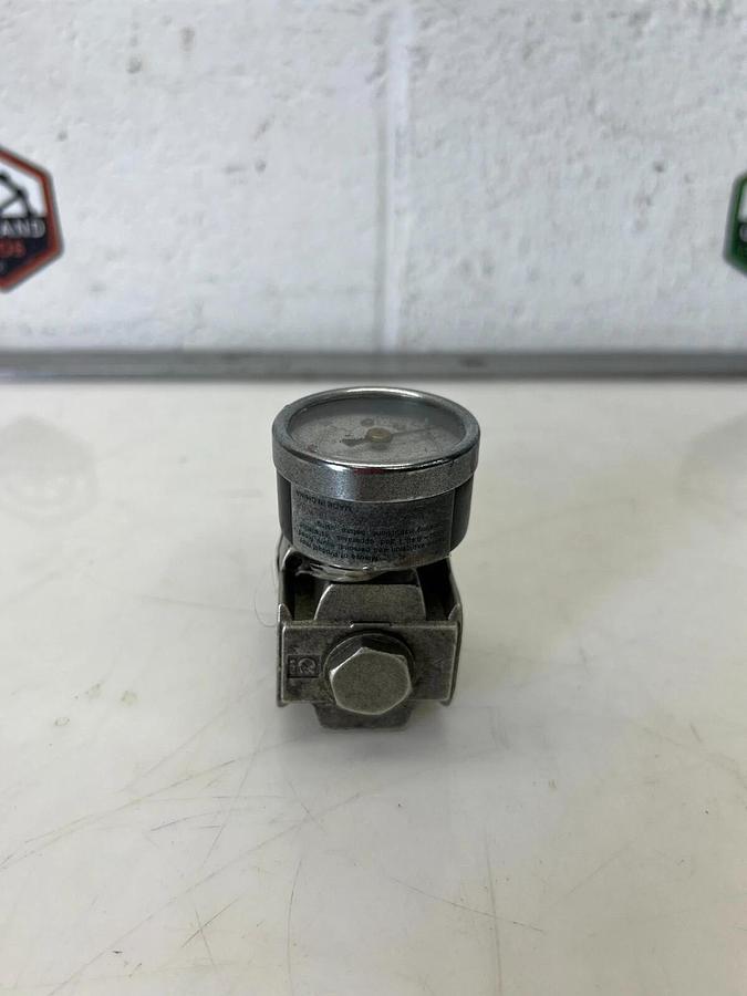 Used Nycoil AR2000-02 145 PSI Air Regulator w/ Pressure Gauge