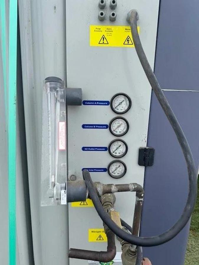 Used Parker Domnick Hunter MaxiGas120 ECBLH Nitrogen Gas Generator, Volume: 588 L