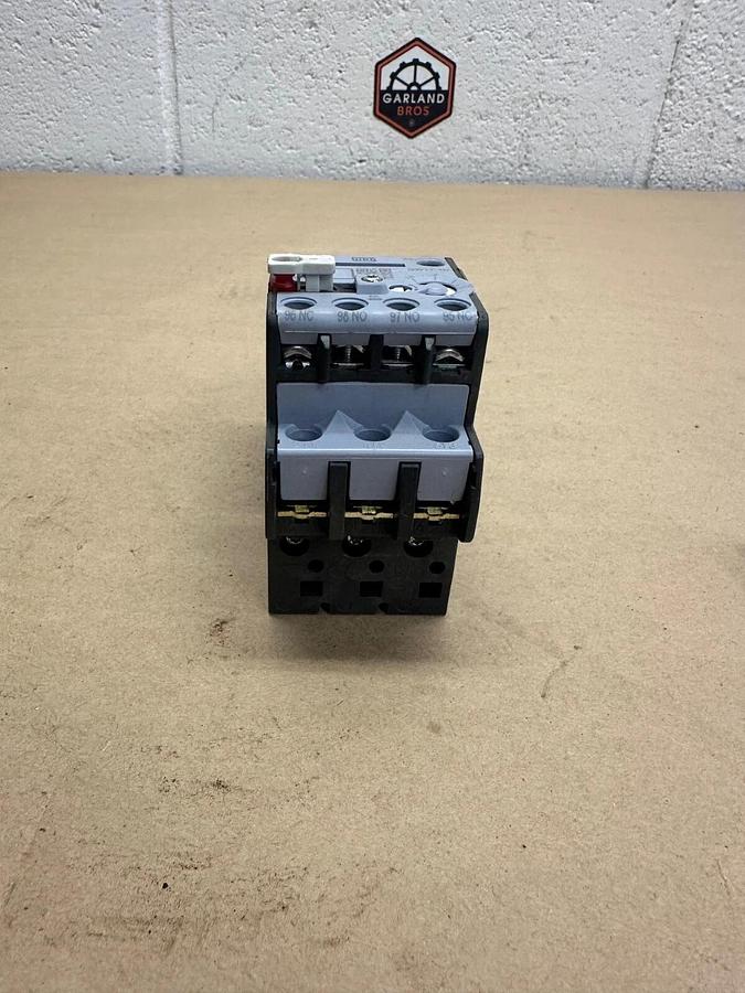 Used WEG RW17-1D, CWC09 Relay Contactor Combo