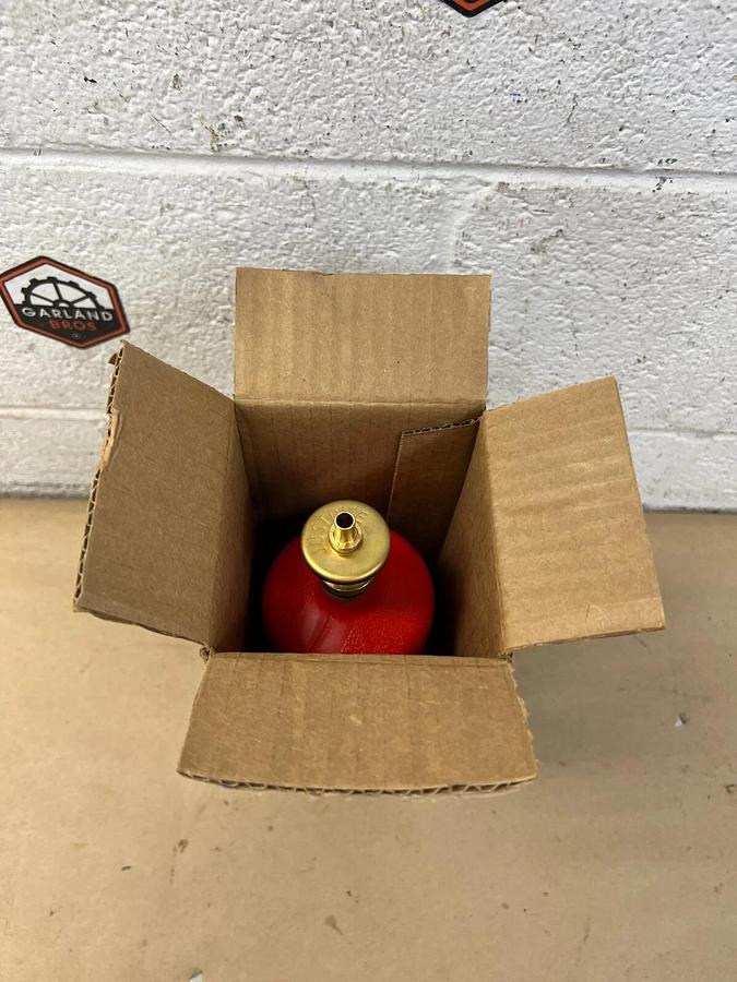 Used JUSTRITE 14010 1 Quart Dispensing Bottle, Red