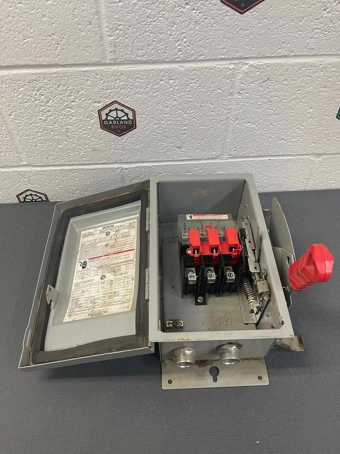 Used Siemens HNF361J Heavy Duty Safety Switch, Non-fusible, 30 Amp, 600 VAC, 3 pole