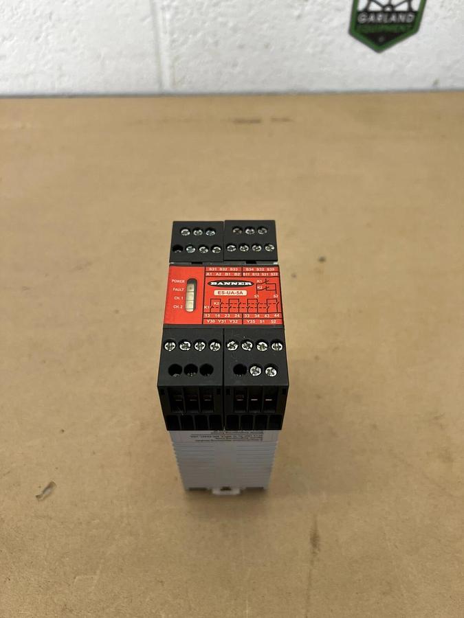 Used Banner ES-UA-5A Safety Relay