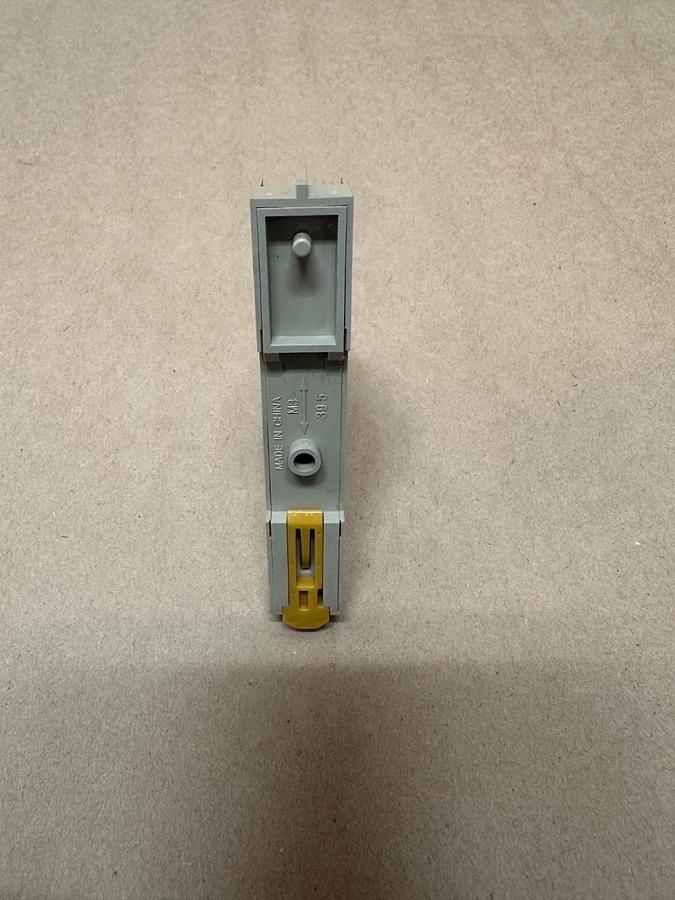 Used OMRON G2R-2-S(S) Relay w/ 10Z0EW Base