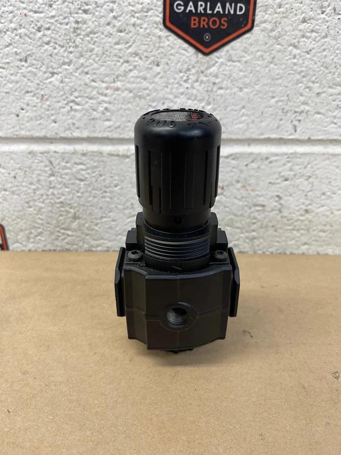New - open box Norgren R73G-2AM-RMG Air Line Regulator