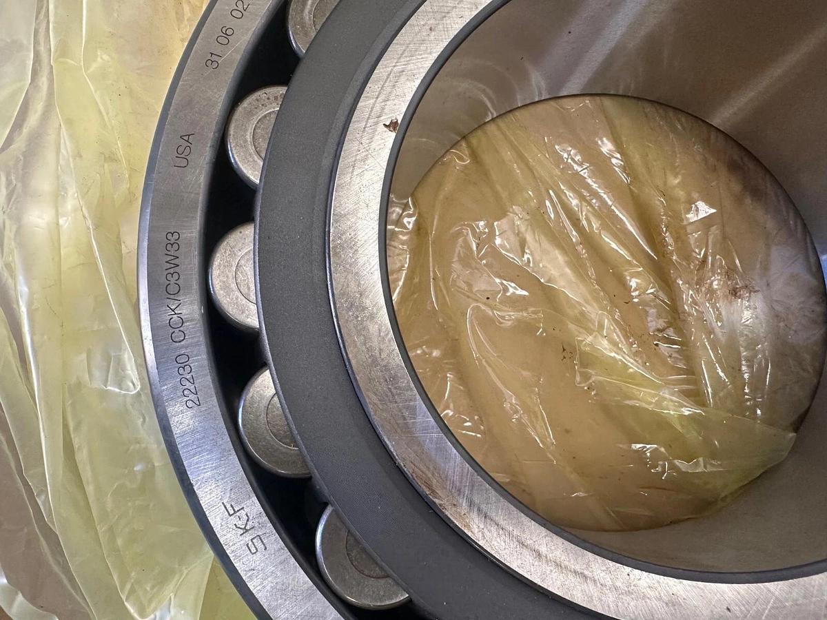 Used SKF 22230 CCK/C3W33 Spherical Roller Bearing